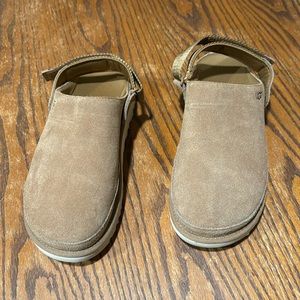 UGG Women’s Goldenstar Clog